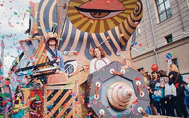 Carnaval Sztukmistrzów podziwiają co roku tłumy gości.