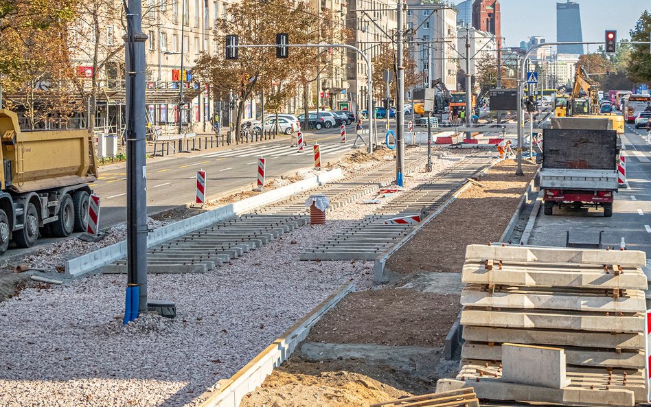 Podtorze i część podkładów już są na miejscu