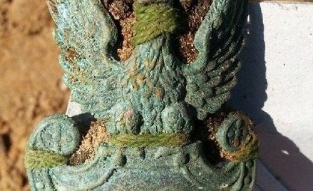 Orzełek wzór 1919 znaleziony w mogile w Osieku Drawskim