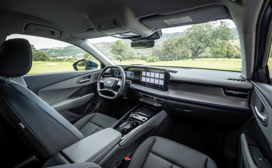 Wnętrze w Audi Q3  jest identyczne w wersji klasycznej i Sportback