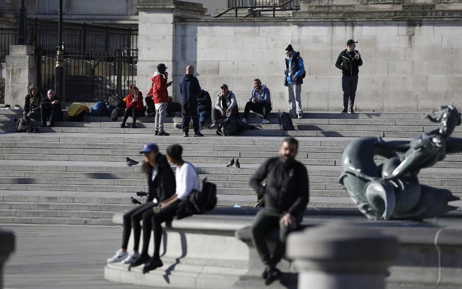 Trafalgar Square w Londynie, 25 marca