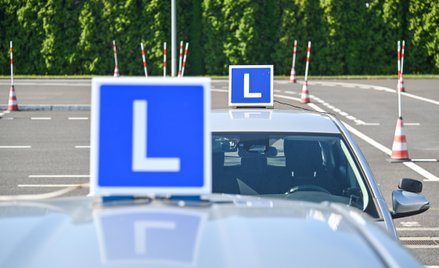 Zidentyfikowano 21 osób, które mogły zostać poszkodowane w wyniku błędnych pytań - przekazało Minist