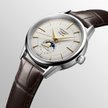 Średnica zegarka Longines Flagship Heritage Moonphase to 38,5 milimetra.