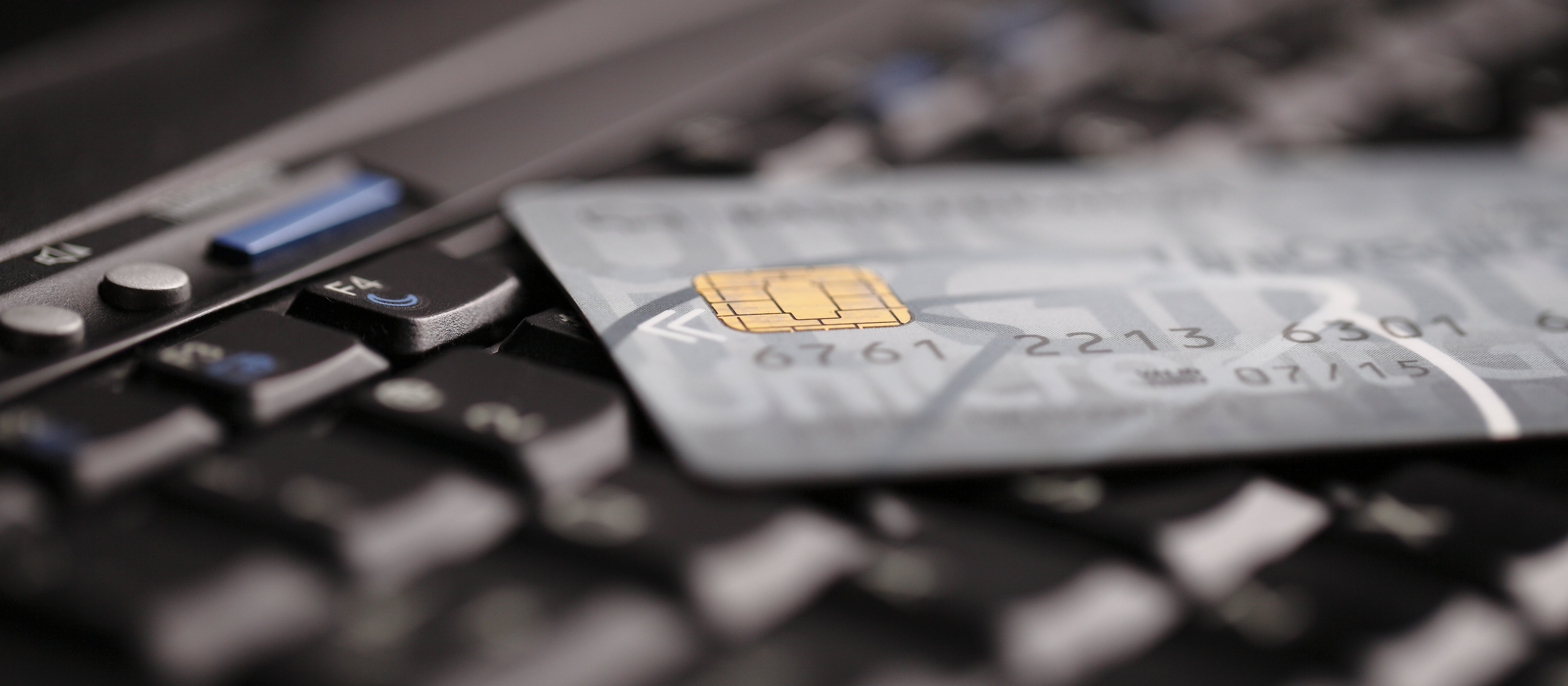 Kiedy bank musi zwrócić pieniądze przejęte przez oszustów?