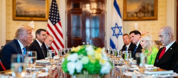 Ostatnio, podczas trzeciej wizyty w ciągu ledwie sześciu miesięcy, Donald Trump przyjmował izraelski