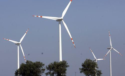 Które elementy elektrowni wiatrowej nie są budowlą