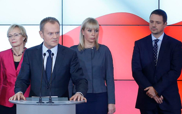 Donald Tusk i Rafał Trzaskowski w czasie konferencji prasowej w 2013 roku