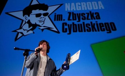 Mateusz Kościukiewicz odbiera Nagrodę im. Zbyszka Cybulskiego