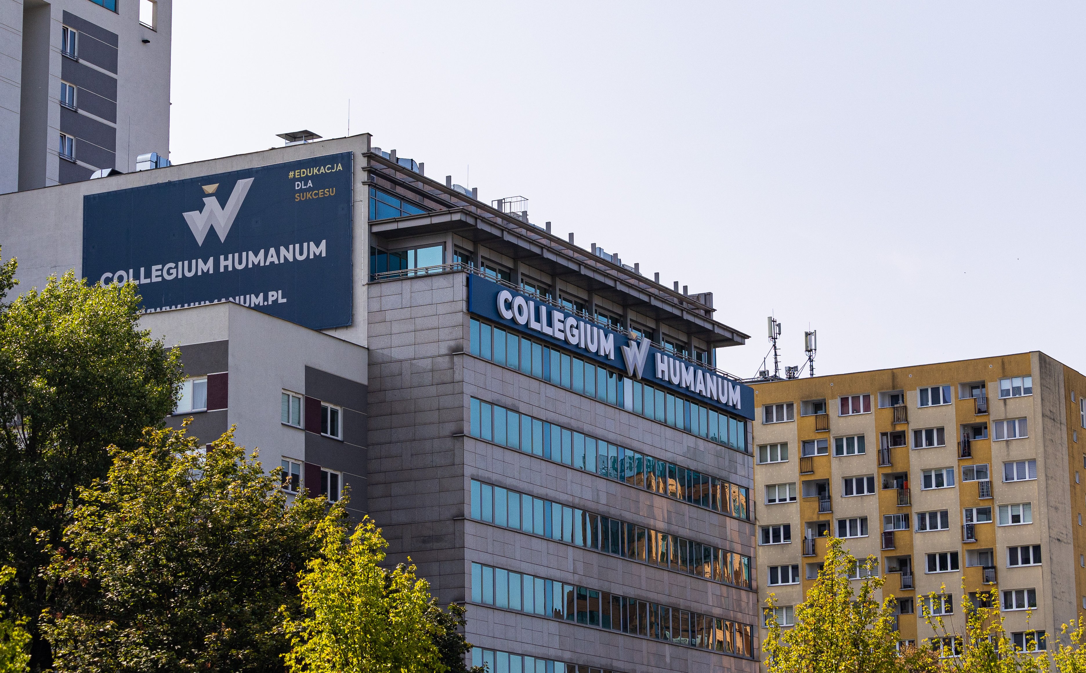 Wraca sprawa Collegium Humanum. Kolejne aresztowania i zarzuty