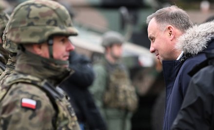 Prezydent Andrzej Duda podczas wizyty w batalionie dowodzenia 21 Brygady Strzelców Podhalańskich w R