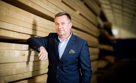 Kierowana przez Leszka M. Gołąbieckiego grupa jest mocno zdywersyfikowana, także geograficznie.