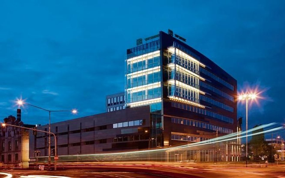 Łódzki biurowiec Forum 76 kupił fundusz inwestycyjny z Londynu.