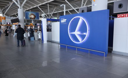 LOT przynaje, że duża konkurencja innych przewoźników lotniczych i wysokie ceny paliwa zmusiły go do