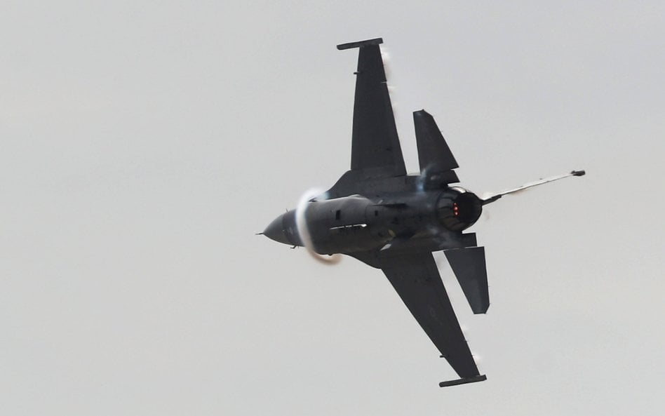 Amerykanie wycofają z Europy część swoich F-16