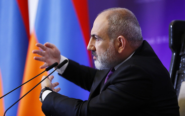 Armenia (na zdjęciu premier Nikol Paszynian) jest gotowa uznać całe terytorium Azerbejdżanu, łącznie