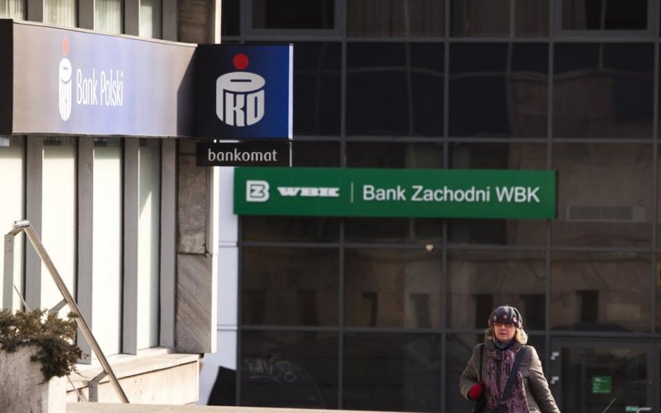 DM mBanku typuje finansowe spółki