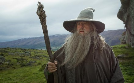 Ian McKellen w filmie Petera Jacksona o Hobbicie oraz we "Władcy pierścieni" wcielił się w rolę czar