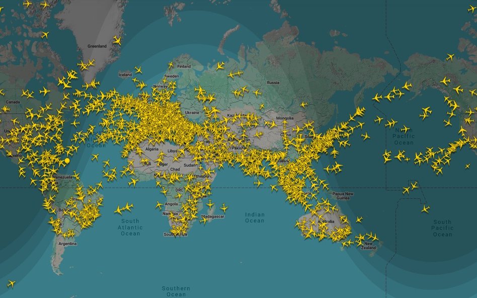 Na mapie z serwisu Flightradar24 z 5 stycznia 2026 wyraźnie widać brak lotów nad Wenezuelą, Ukraina 