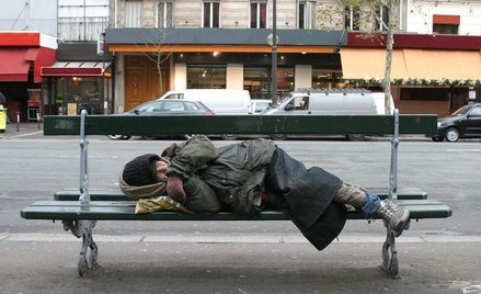 Większość miast przeznacza poniżej pół procenta budżetu na wsparcie osób bezdomnych.