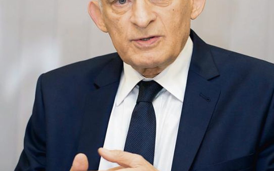Jerzy Buzek podkreśla, że Śląsk potrzebuje także ustawy metropolitalnej, aby zintegrować transport, 