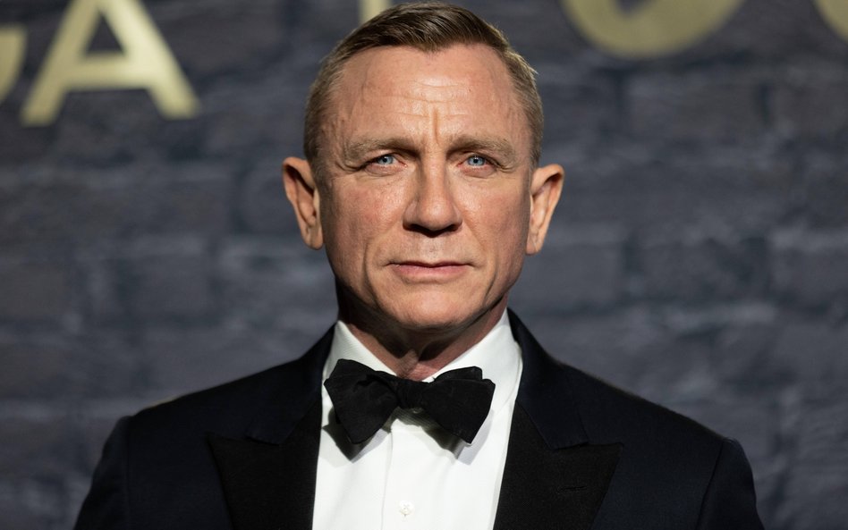 Daniel Craig został ambasadorem męskiej linii odzieży domu mody Loewe, słynącego z wyrazistych i śmi