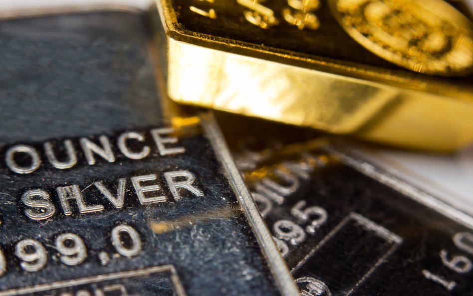 Złoto już powyżej 5500 dolarów, a srebro po 120 dolarów za uncję