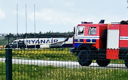 Wiadomość o bombie w samolocie Ryanair wysłana już po zmianie kursu