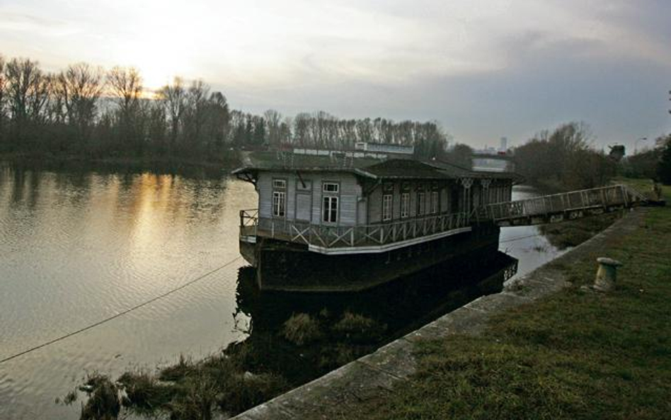 Tak barka wyglądała cztery lata temu