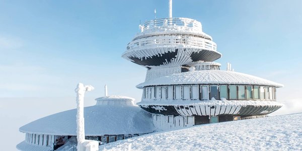 Obserwatorium na Śnieżce wróci do życia. Co dalej ze słynnymi „spodkami”?