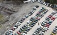 Widok z drona na zapełniony parking w Zakopanem