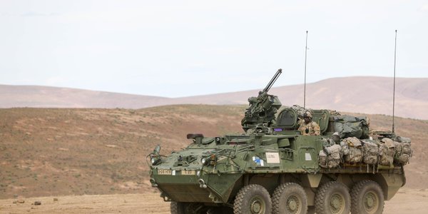 Używane, tanio oddam. O co chodzi z amerykańskimi transporterami Stryker?