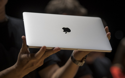 Konserwatyści ostro atakują: Apple uderza w religię