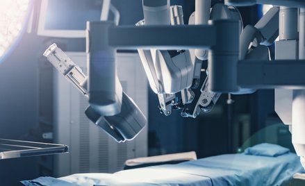 Roboty w polskich szpitalach - gdzie i kiedy pacjenci mogą liczyć na ich pomoc