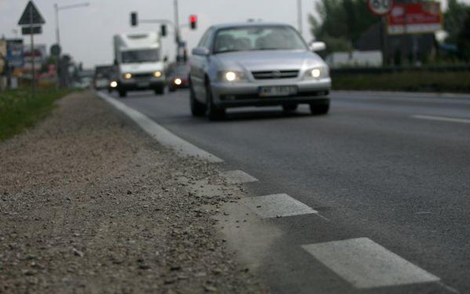 Za pas drogowy trzeba pobrać opłatę