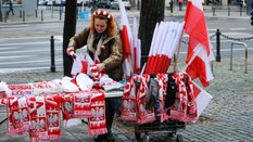 Stoisko z materiałami patriotycznymi w Warszawie