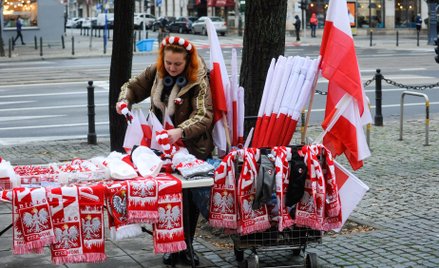 Stoisko z materiałami patriotycznymi w Warszawie