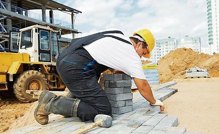 Zamawiający może wymagać od wykonawców, np. robót budowlanych, zatrudnienia pracowników na podstawie