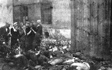 Ofiary mordów NKWD we Lwowie, więzienie przy ul. Łąckiego. Początek lipca 1941 r.