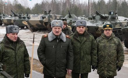 Łukaszenko pilnie rozbudowuje armię