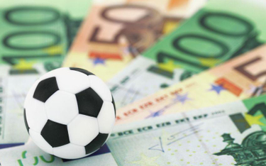 Łączne przychody klubów piłkarskich ze Starego Kontynentu w sezonie 2014/2015 sięgnęły 22 mld euro
