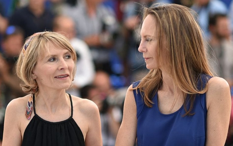 Reżyserki Delphine i Muriel Coulin, znane ze zrealizowanych w duecie filmów „Postój" i „‚17 dziewczy