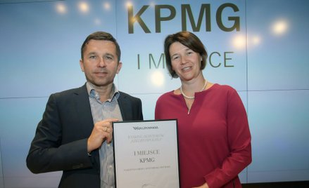 KPMG nie oddał pałeczki lidera. Nagrodę odebrali Monika Bartoszewicz, partner i szef działu audytu o