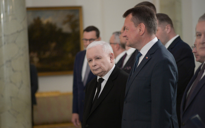 Jarosław Kaczyński podczas uroczystości powołania go na wiceprzewodniczącego Rady Ministrów.