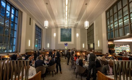 Restauracja Eleven Madison Park of 2021 roku oferowała wyłącznie dania wegańskie.