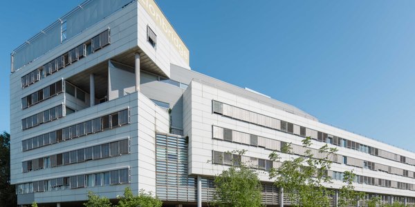 How to train dentists of the future? Lazarski University vice-dean on simulators and empathy