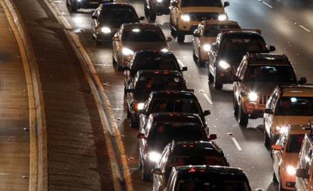 Tracimy miliardy jadąc w korkach do pracy