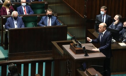 Posłowie chcą posiedzeń Sejmu w trybie zdalnym z powodu COVID-19