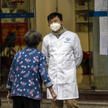 Pierwsze doniesienia o nieznanej chorobie płuc w chińskim Wuhan pojawiły się pod koniec 2019 roku