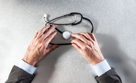 Ze skargami na biegłych lekarzy tylko do sądu