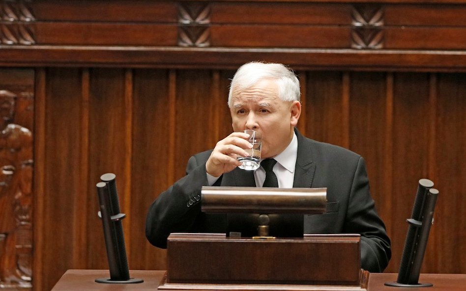 Migalski: Po co Kaczyński buja łódką